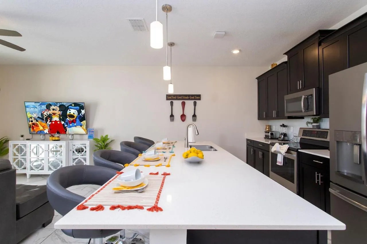 Stunning Four Bedroom W/ Screened Pool Close To Disney 1559 Four Corners Holiday home